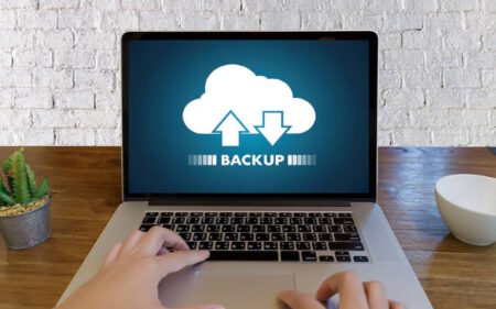 بکاپ گرفتن از آیفون با iCloud یا کامپیوتر – کدام بهتر است؟