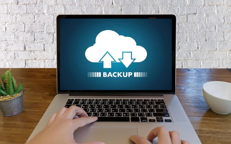 بکاپ گرفتن از آیفون با iCloud یا کامپیوتر – کدام بهتر است؟