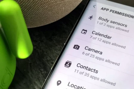 چگونه اپلیکیشن‌ها دسترسی‌های بیشتری از ما می‌گیرند؟