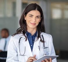 راهنمای انتخاب پزشک از طریق اپلیکیشن‌های درمانی | معیارهای انتخاب پزشک آنلاین