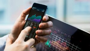بهترین برنامه بورس آیفون و اپلیکیشنهای ترید ارز دیجیتال